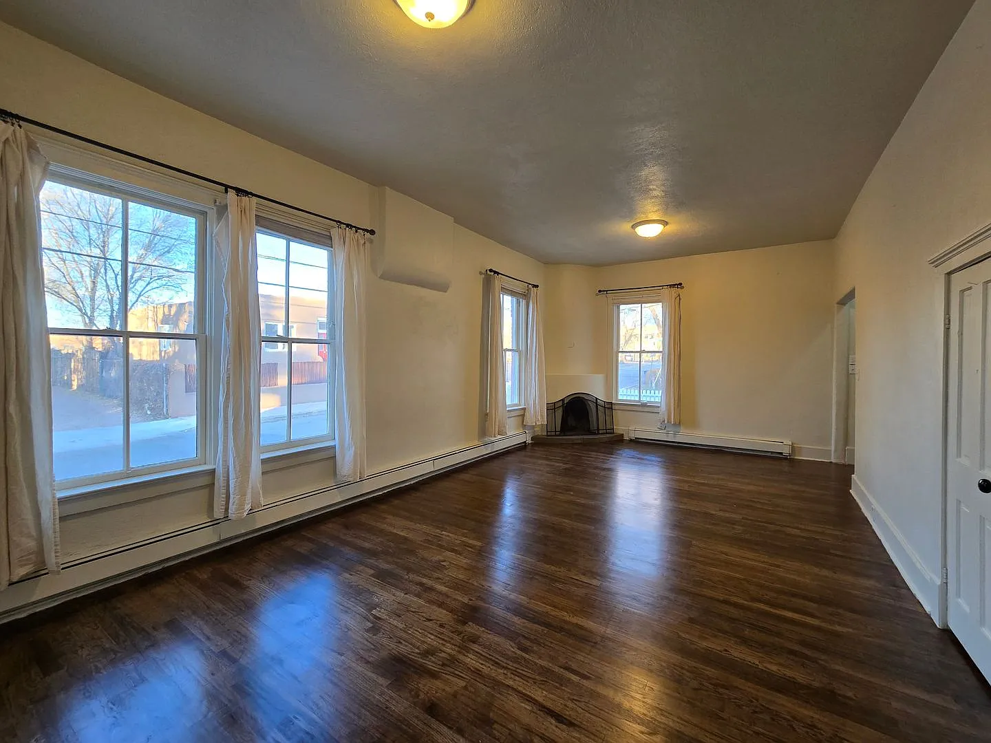 212 Chappelle St — Photo 2