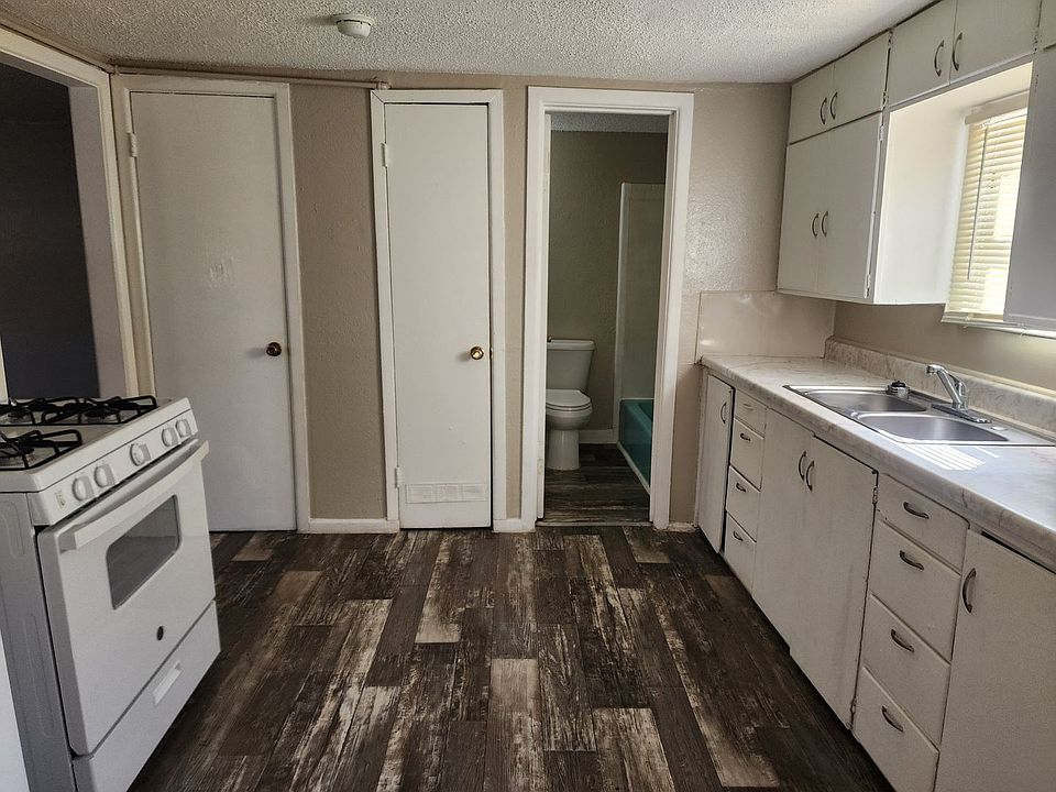 1st image of 216 S Avenue I #2