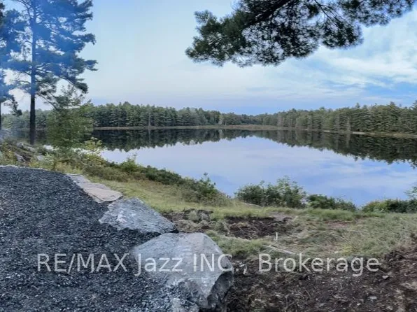 1314 Shebeshekong Rd, Carling, ON P0G 1G0