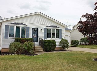 6933 Walmore Rd, Niagara Falls, NY 14304