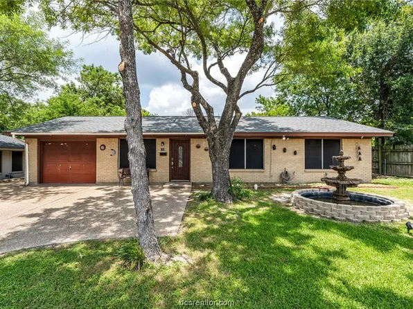 1712 E Wm J Bryan Pkwy, Bryan, TX 77803