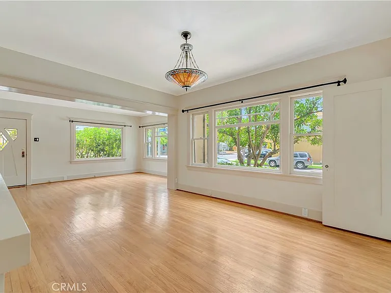 351 Newport Ave — Photo 11
