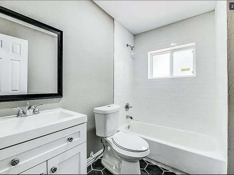 5821 Black Oak Ln — Photo 3