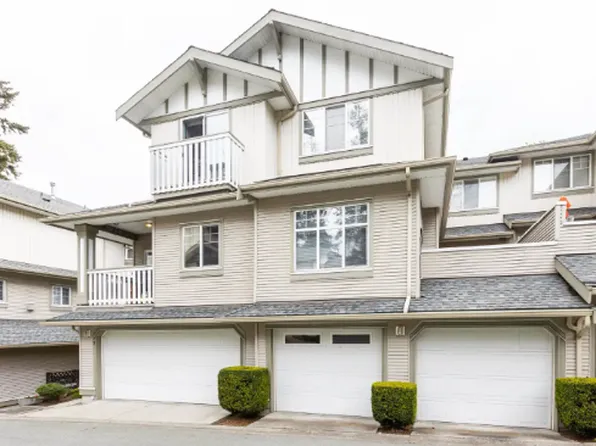 2733 Parkway Dr #8, Surrey, BC V4P 3P7