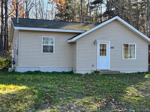 275 Northwoods Rd, Marquette, MI 49855