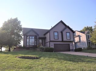 8514 W 149th Ter, Overland Park, KS 66223