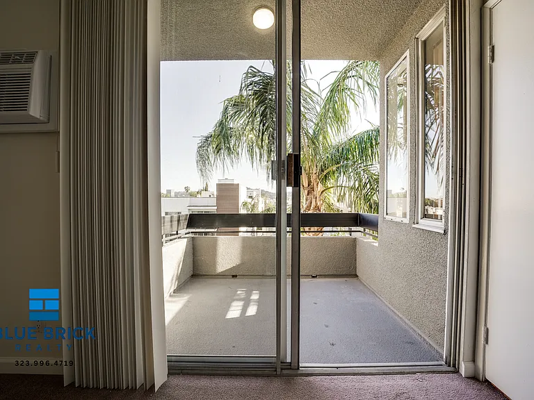 11225 Morrison St #118 — Photo 11