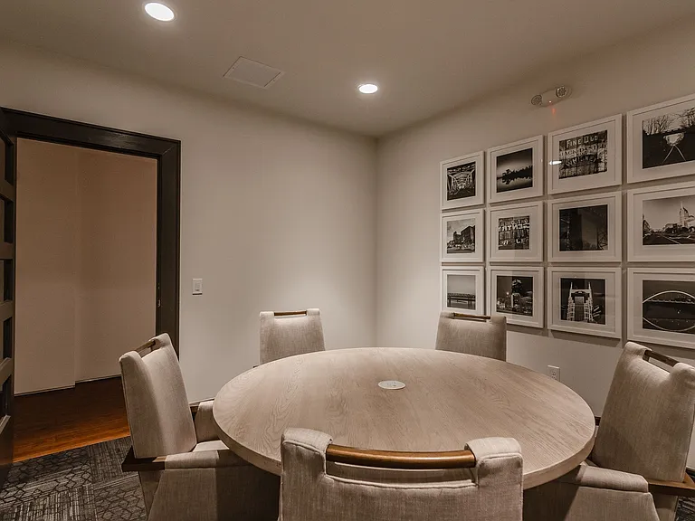 The Shay Apartments — Photo 33