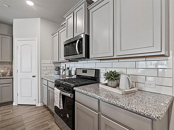 5th image of 2331 Seven Oaks Blvd #16