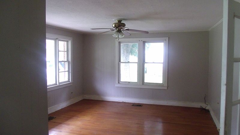 1st image of 234 N Water Ave