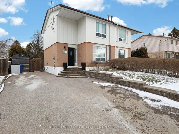 789 Elgin St, Newmarket, ON L3Y 3B9