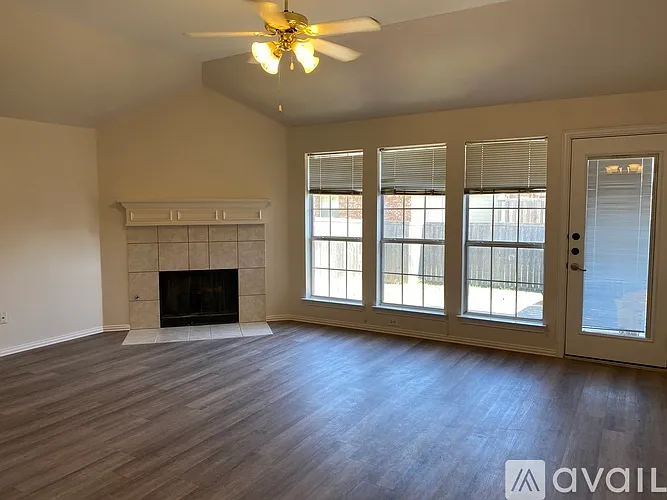 5205 Crossvine Ln — Photo 9