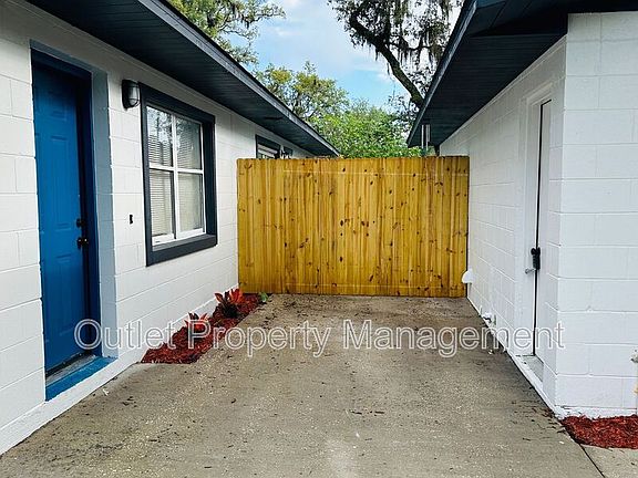 2nd image of 422 S Hill Ave