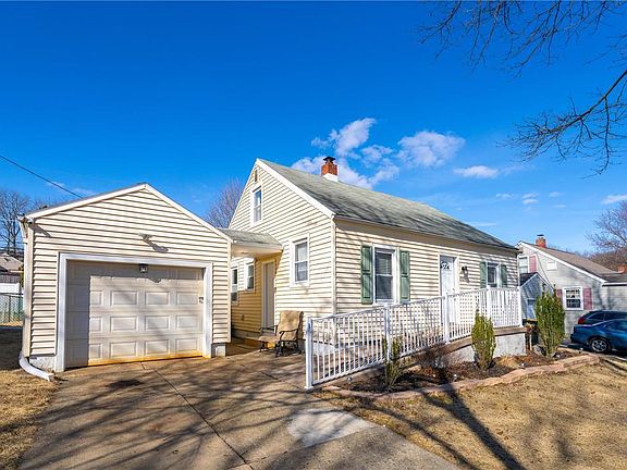 5th image of 2509 Hermitage Ave