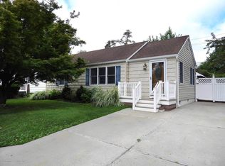 1521 Edgemere Rd, Wall Township, NJ 07719