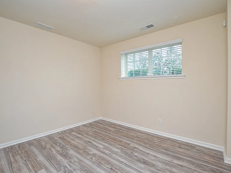 313 Annandale Dr — Photo 31