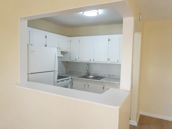 369 Sheffield O, West Palm Beach, FL