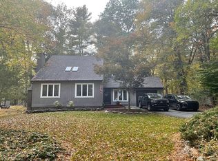 3371 Frontier Rd, East Stroudsburg, PA 18302