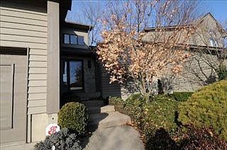 3rd image of 1824 Londonderry Dr #2