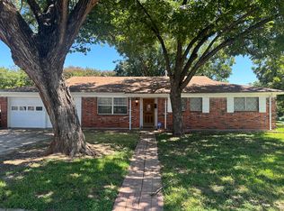 3100 Faye Dr, Richland Hills, TX 76118