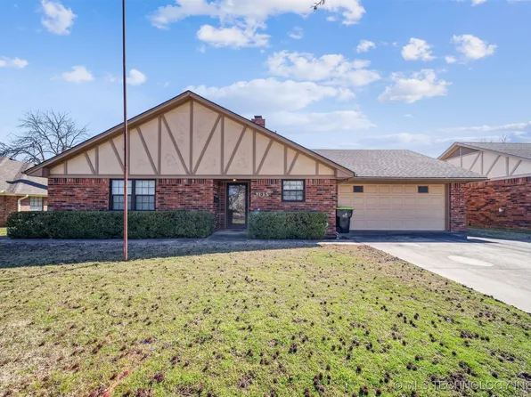 105 E 17th St, Ada, OK 74820