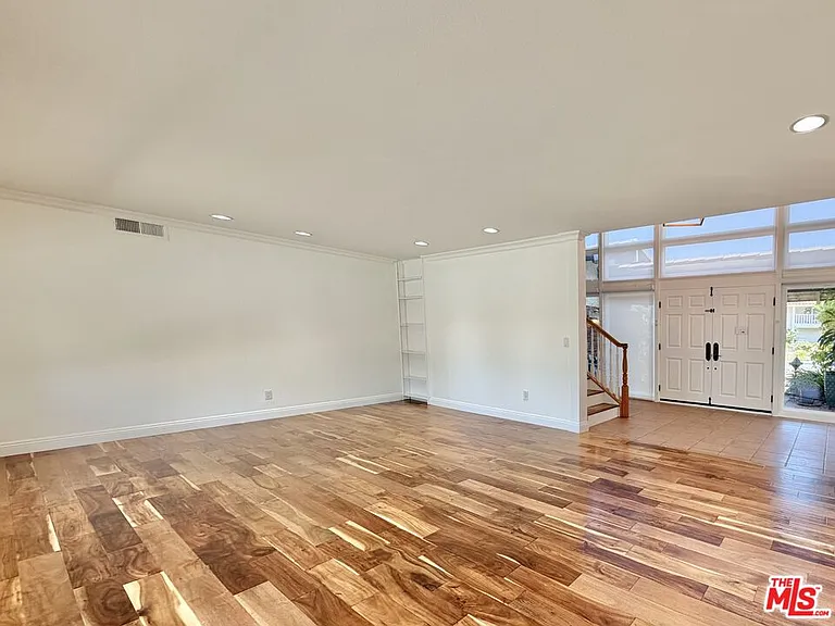 1615 Wellington Pl — Photo 31