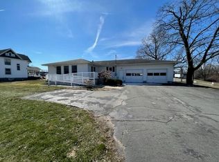 128 W State St, Colon, MI 49040