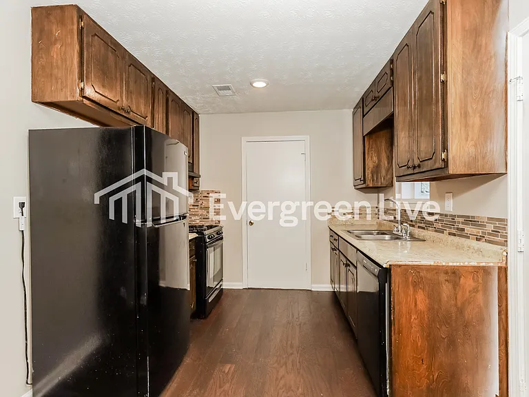 141 Marians Way — Photo 6