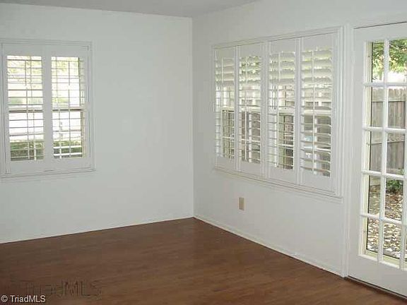 3rd image of 5015 Lawndale Dr APT A
