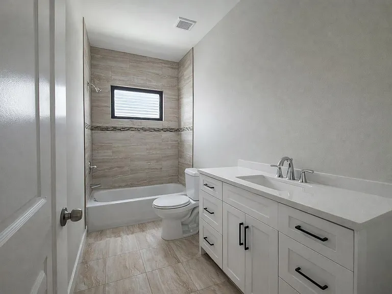 238 Cambridge Ave #2 — Photo 3