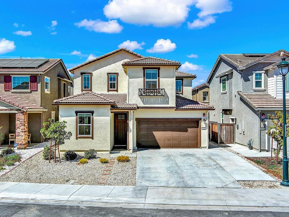 1st image of 785 Apricot Circle