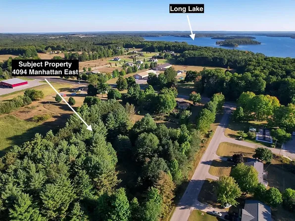 4094 Manhattan E, Traverse City, MI 49685