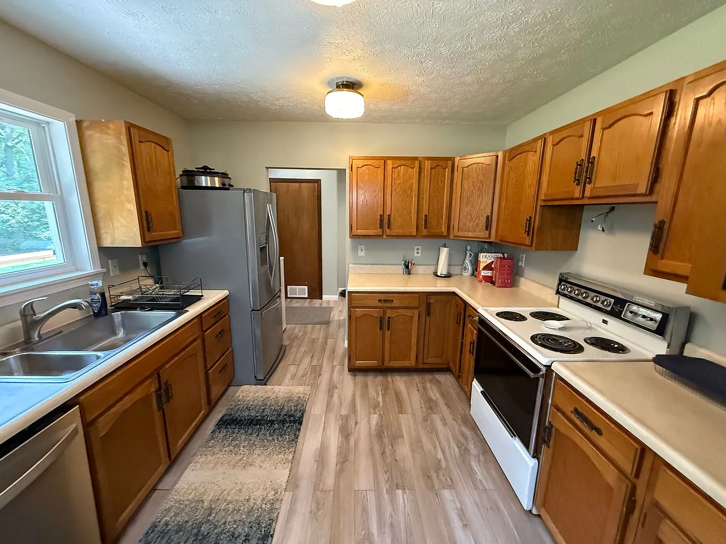 Beautiful 2 Bedroom in Secluded Area — Photo 4