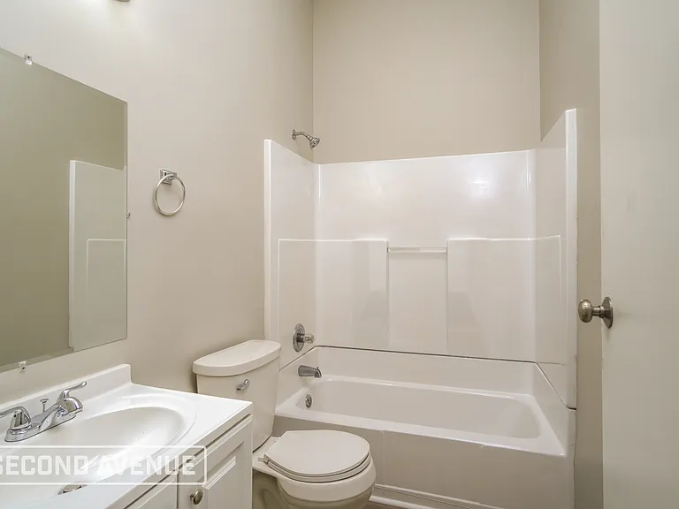 4521 W Market St — Photo 8