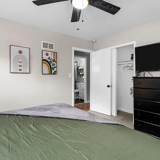 7916 Maple St — Photo 16