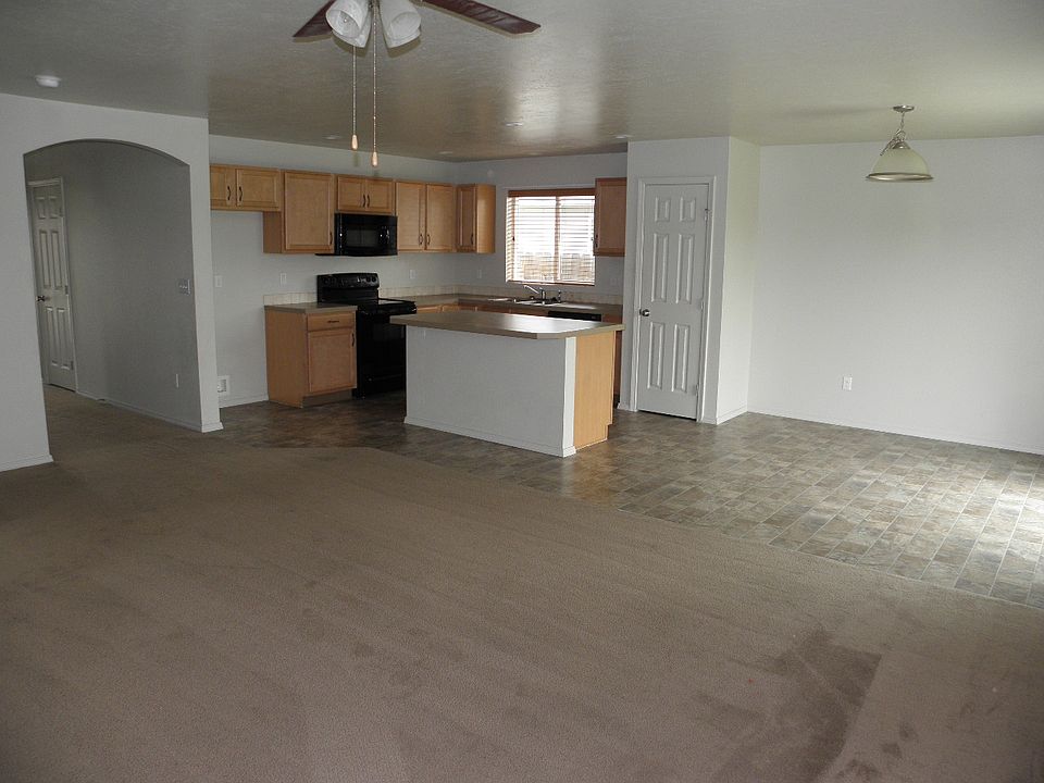 2nd image of 2723 Rowland Ct