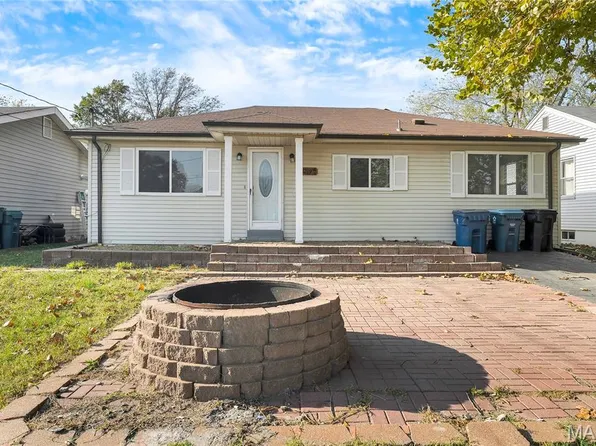 8219 Pear Ln, Saint Louis, MO 63123