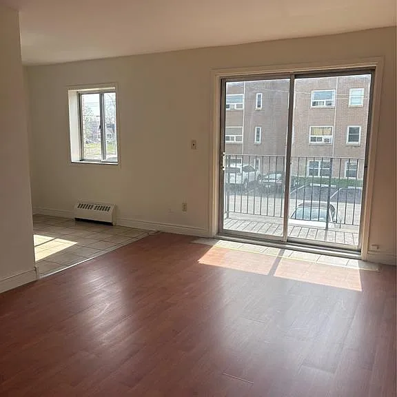 6490 Wyandotte St E #210 — Photo 4