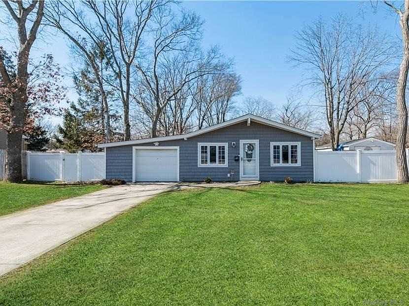86 Leopold Avenue, West Islip, NY 11795 Zillow