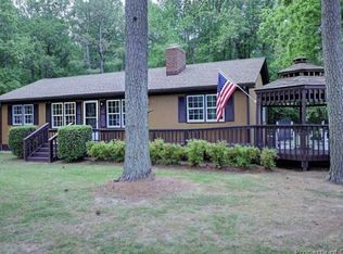 789 Gayles Rd, Urbanna, VA 23175