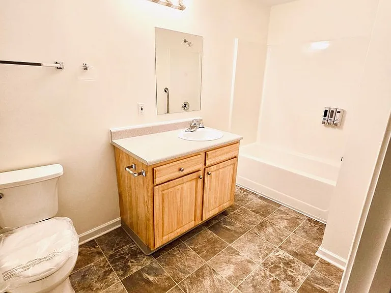 3556 Lyell Rd #100 — Photo 8