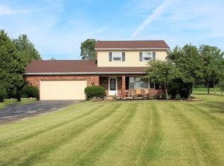 18701 West Rd, Wellington, OH 44090
