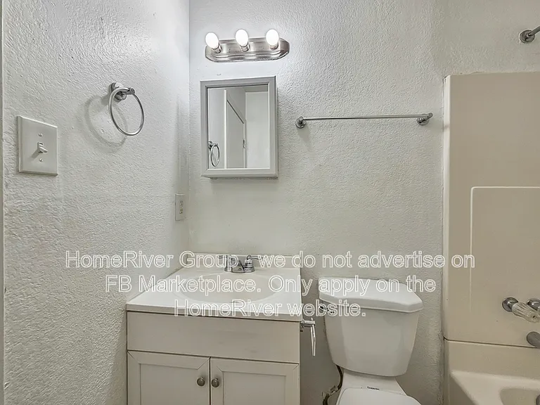 9900 Roxanna Dr #B — Photo 11