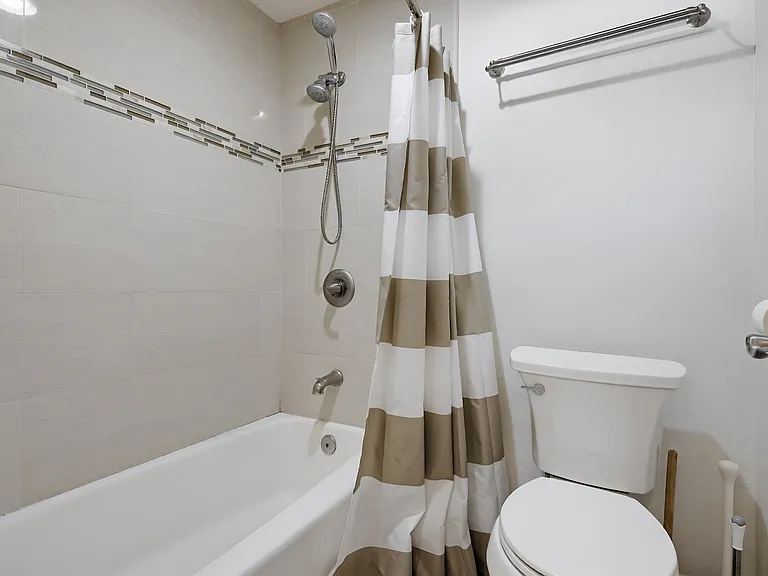 17 Segura — Photo 13