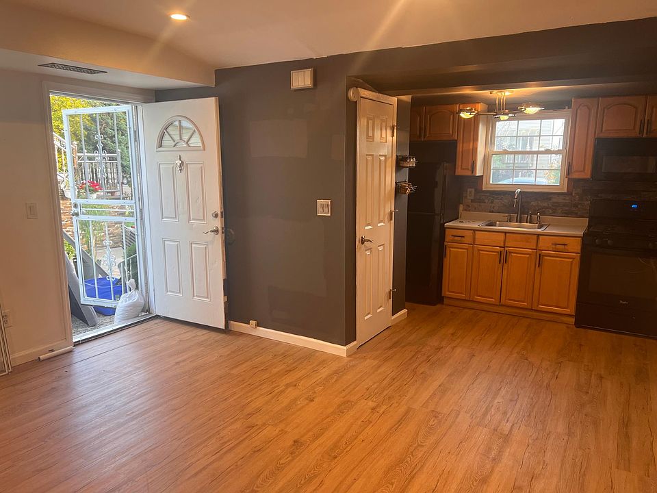 1st image of 211 Ada Dr Floor 1
