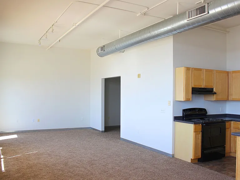 2929 Chicago Ave — Photo 10