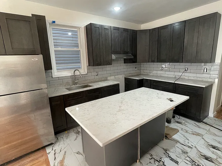 289 Virginia Ave #1 — Photo 2