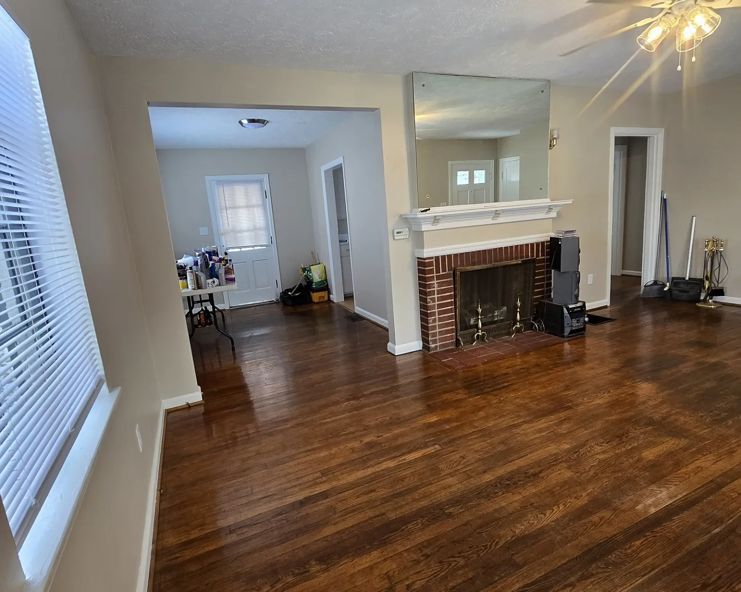 44 Miller Ave — Photo 3