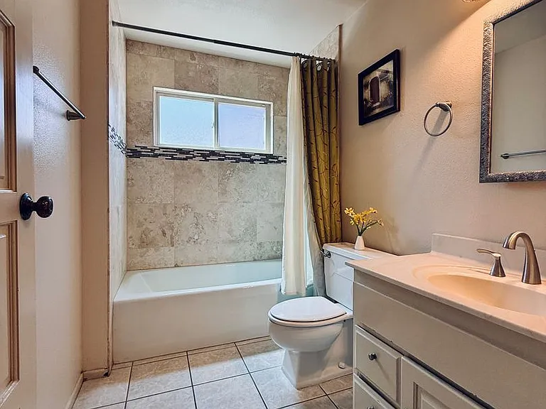 2212 Plaza Del Prado — Photo 29