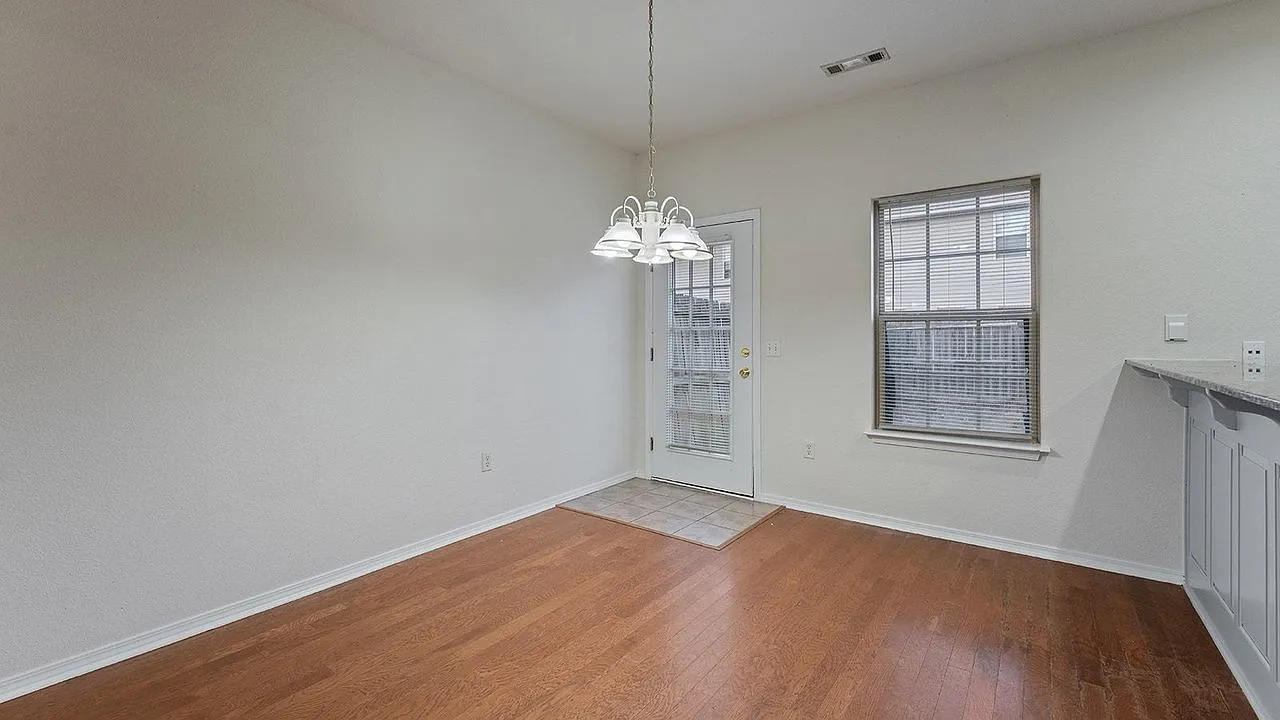 3 bed, 1484 sqft, $1,500 — Photo 4